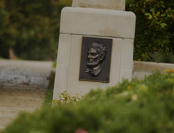 A monument of Abraham Lincoln's head.